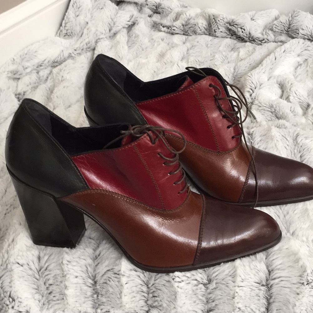 Color blocked laced ankle boots